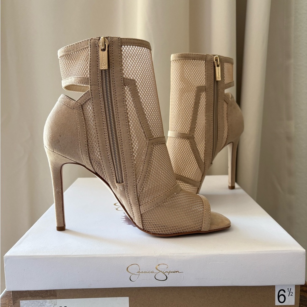 Jessica Simpson Tan Mesh Peep-Toe Heels